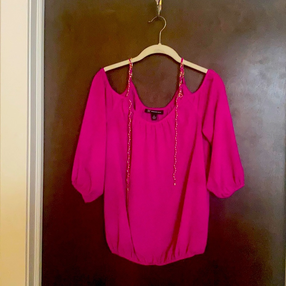 INC cold shoulder sm blouse With a gold details